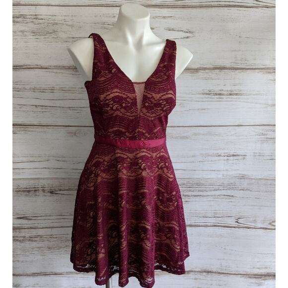 City Triangles Maroon Lace Fit and Flare Cocktail Dress 3 - Picture 1 of 4